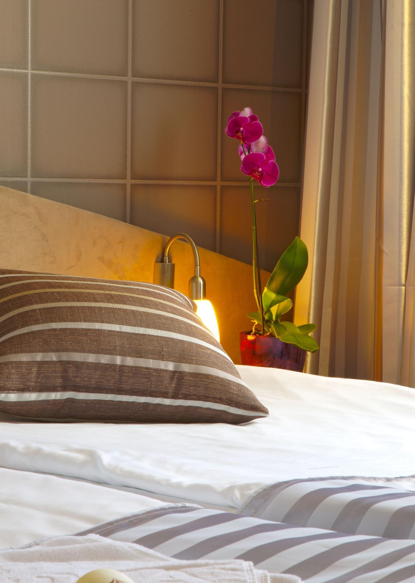 Triada Hotel София Экстерьер фото