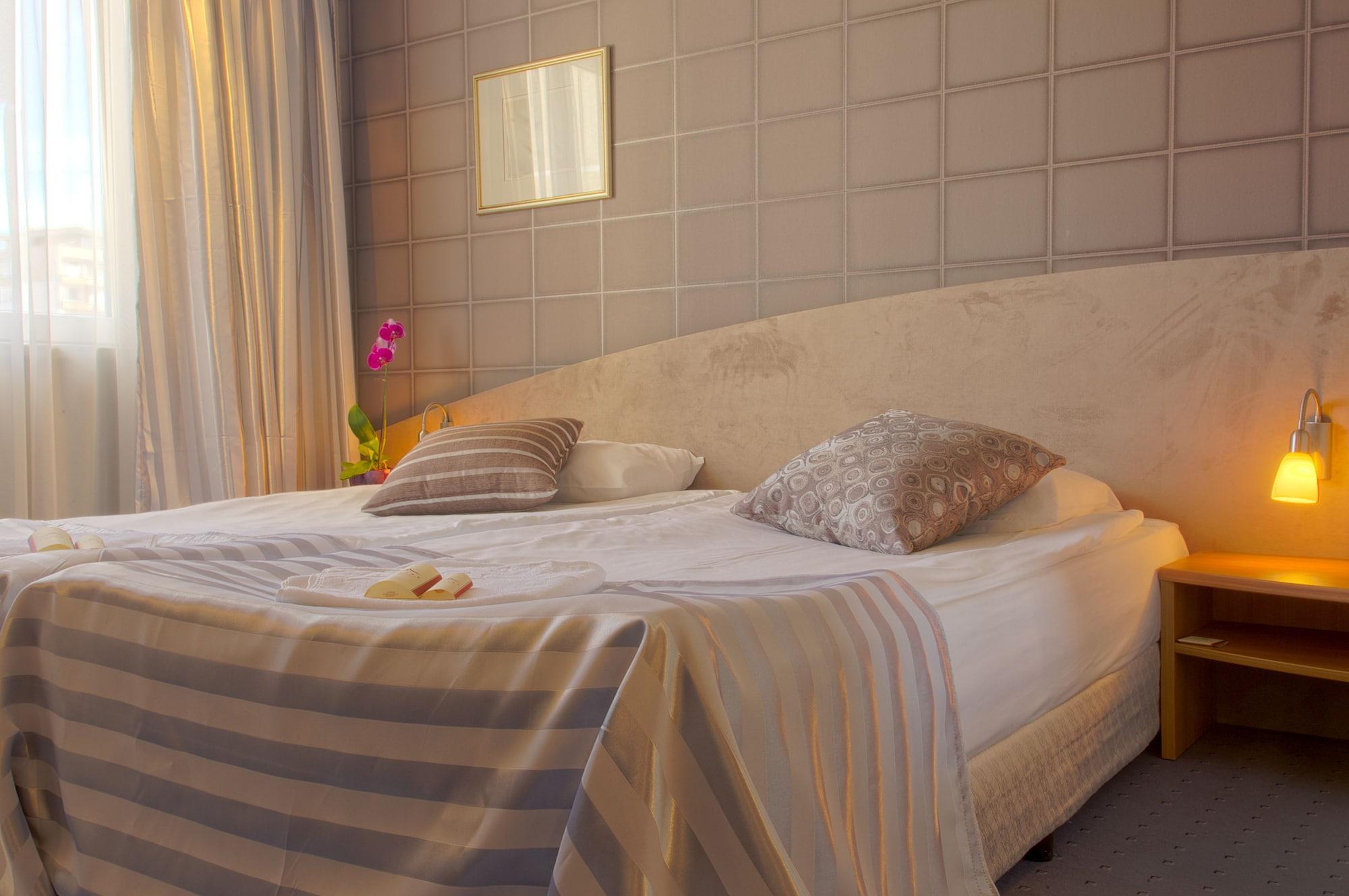 Triada Hotel София Экстерьер фото
