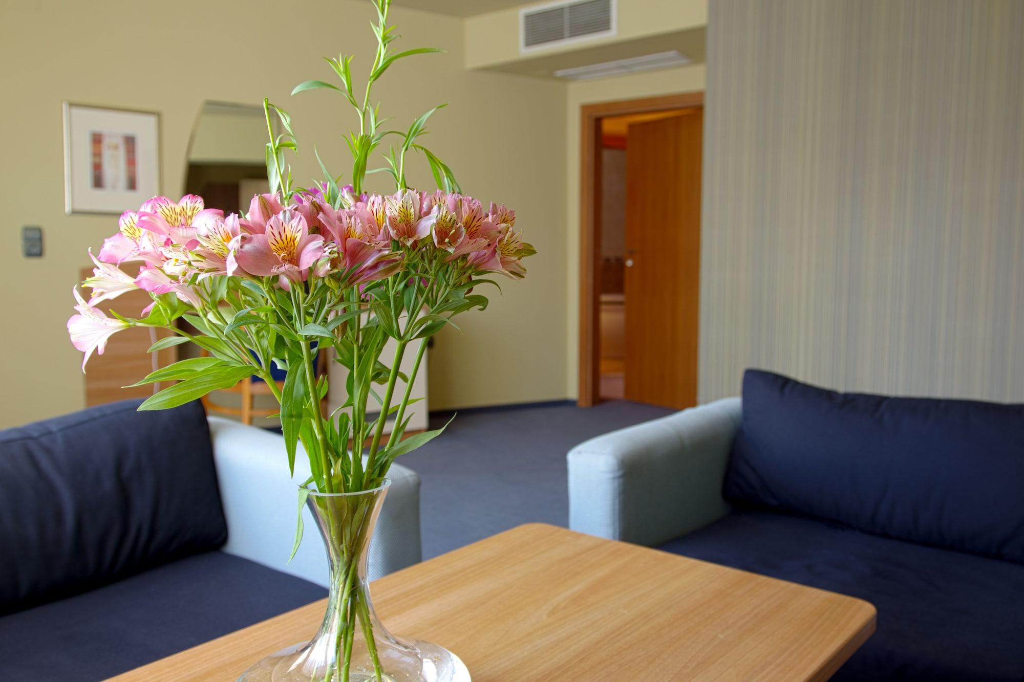 Triada Hotel София Экстерьер фото