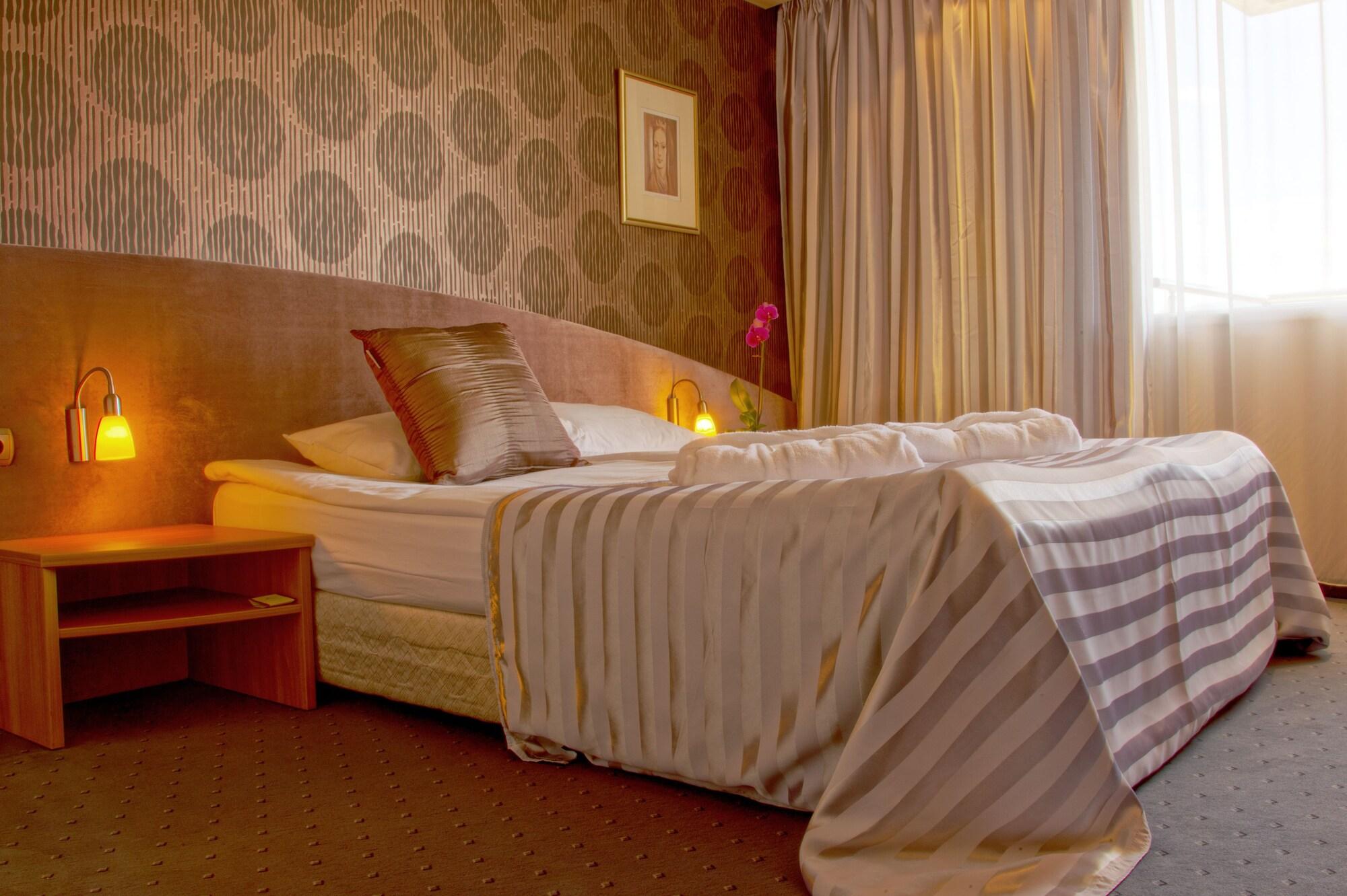 Triada Hotel София Экстерьер фото