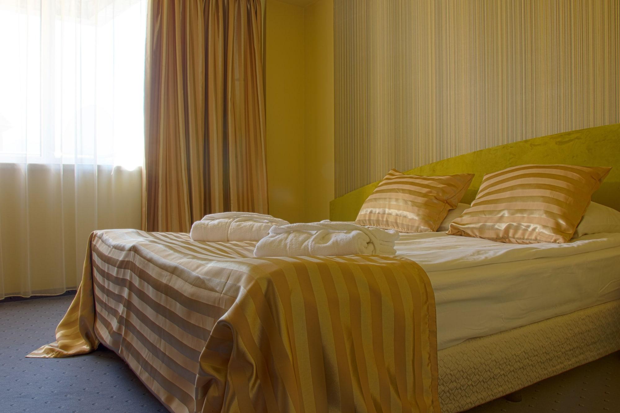 Triada Hotel София Экстерьер фото