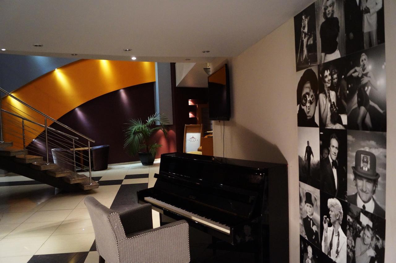 Triada Hotel София Экстерьер фото